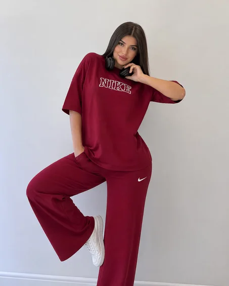 Ensemble Nike