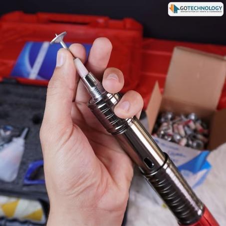 مسدس تركيب المسامير متعدد الإستعمال (+50 مسمار هدية)