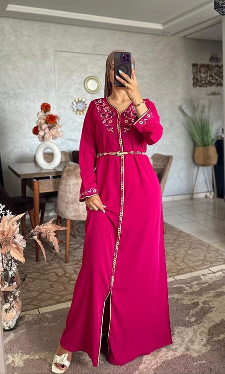 قفطان بالمجدول مخدوم بالطرز