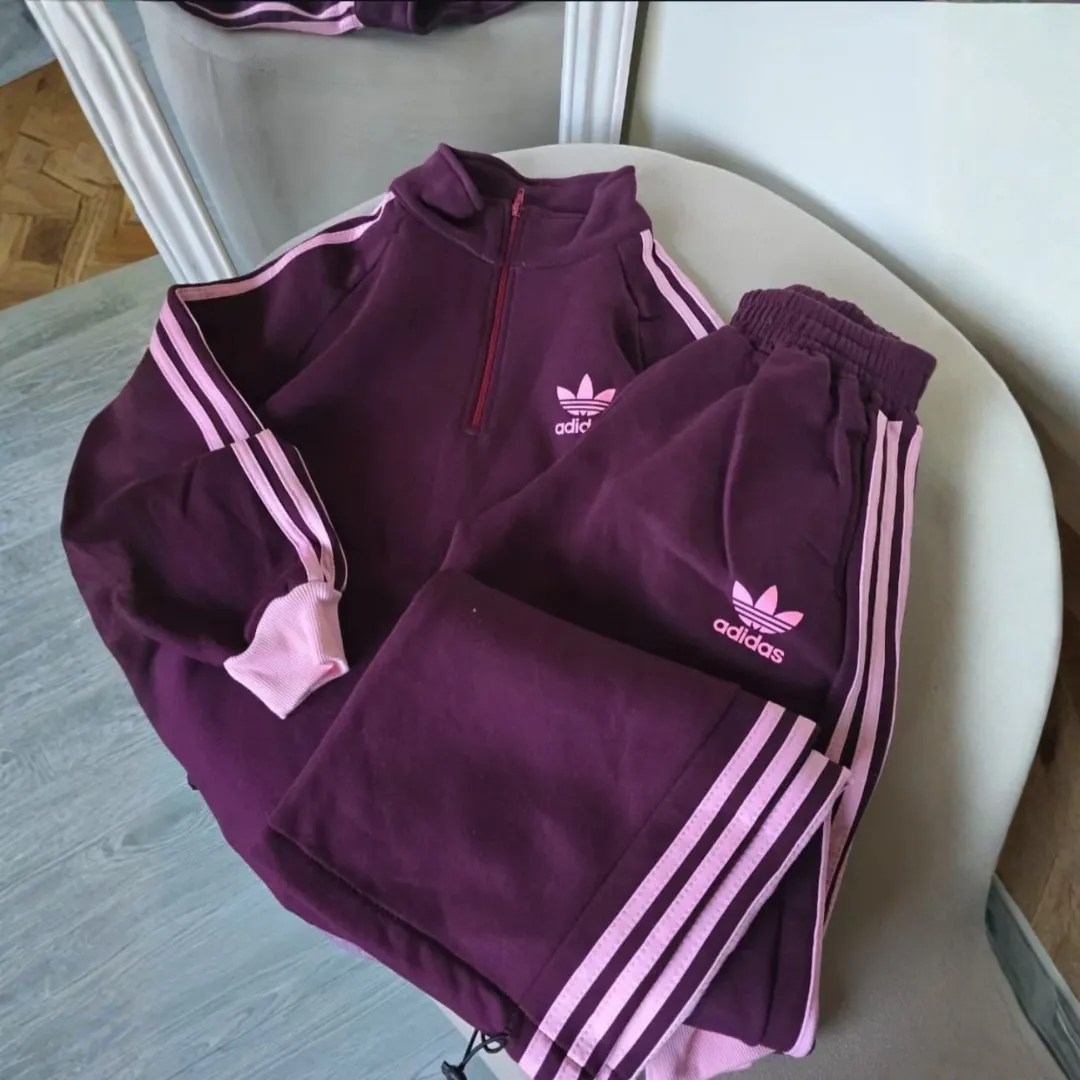 Survêtement Femme Adidas Bordeaux & Rose – Ensemble 2 Pièces