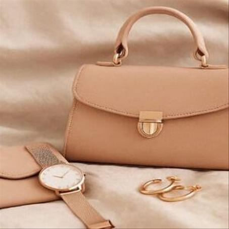 مُلْحَقَاتُ الْمَوْضَةِ