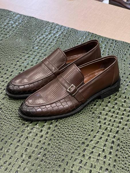 Chaussures classiques en cuir véritable