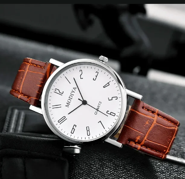 Luxury business watch for men with leather straps