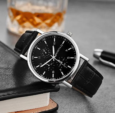 Luxury business watch for men with leather straps