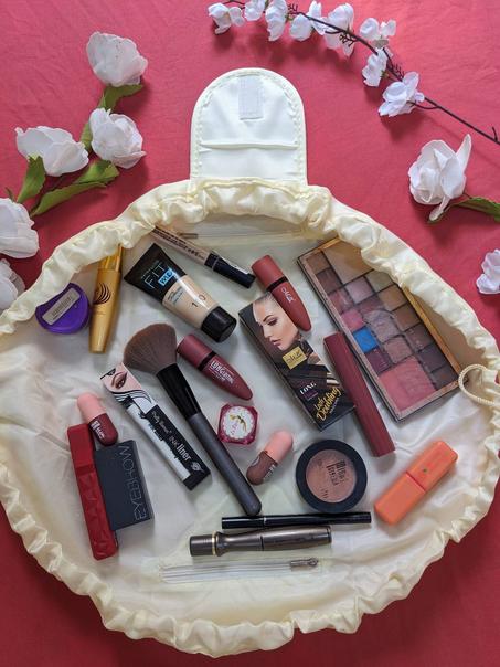 شنطة الميكب -  Make Up Bag