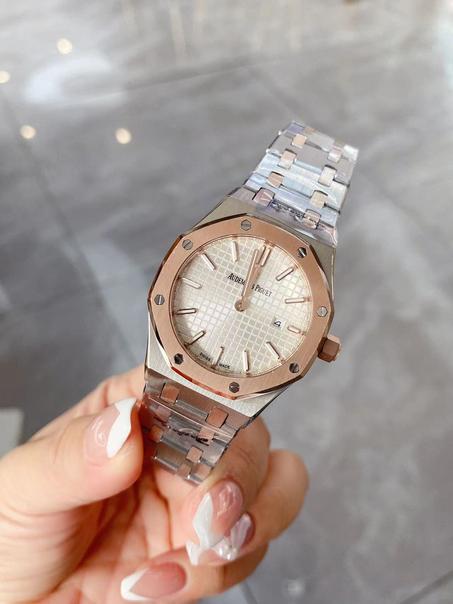 ROYAL OAK QUARTZ