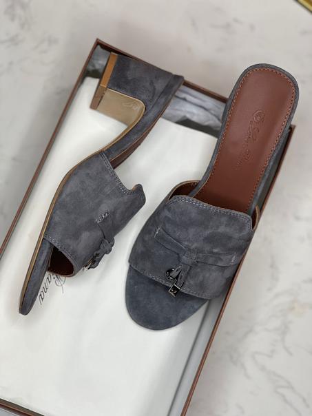 LORO PIANA  SLIPPER   SIZE  36.....41