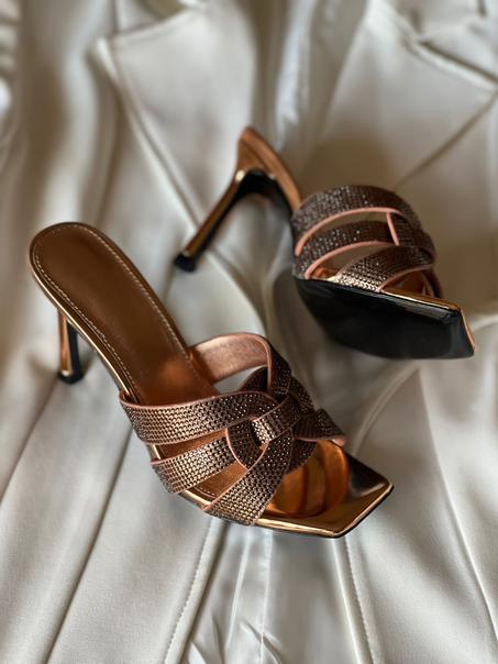 YSL  SLIPPER  SIZE   36.......41