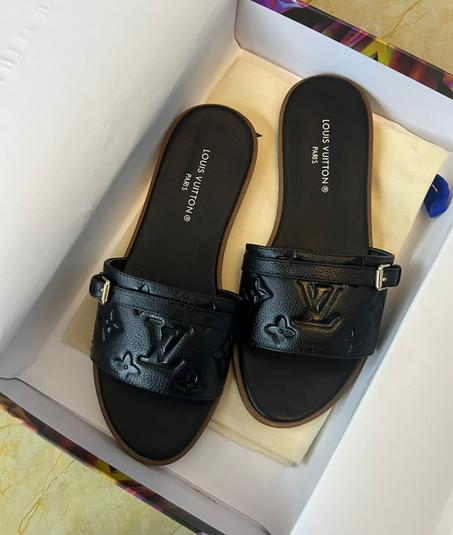 LOUIS VIETON  SLIPPER  SIZE  36.....41