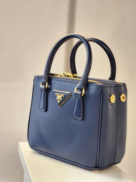Prada Galleria Saffiano leather medium bag