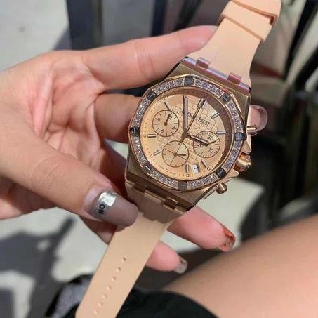 ROYAL OAK OFFSHORE SELFWINDING CHRONOGRAPH