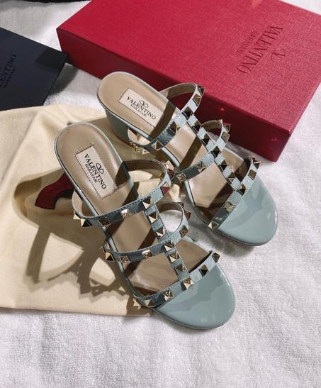 VALENTINO  SLIPPER  SIZE  36........41