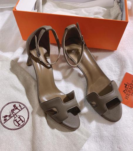 HERMES  SANDAL  SIZE  36.....41