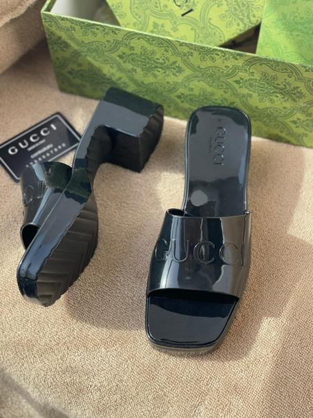 GUCCI  SLIPPER  SIZE  36......41