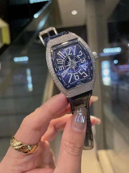 FRANK MULLER   The Cintrée Curvex