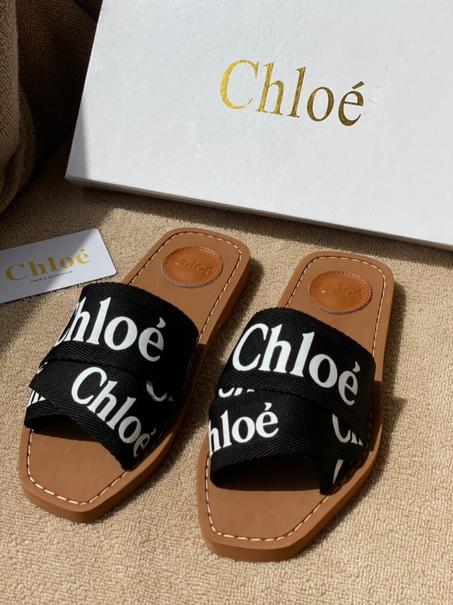 CHLOE  SLIPPER  SIZE  36......41