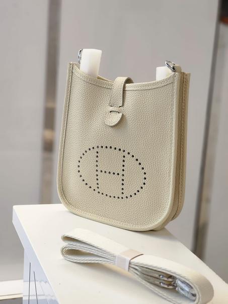 Hermes Clemence Leather Evelyne