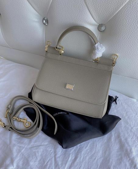 Sicily handbag in dauphine leather