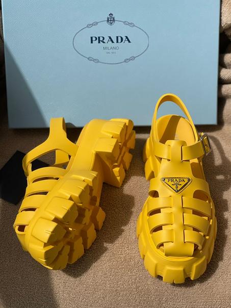 PRADA  SANDAL   SIZE  36.......41