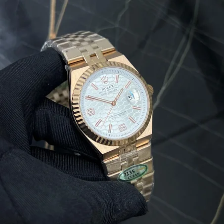 Rolex Land-Dweller