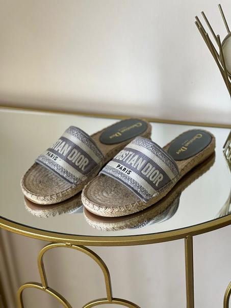 DIOR SLIPPER  SIZE 36 ....41
