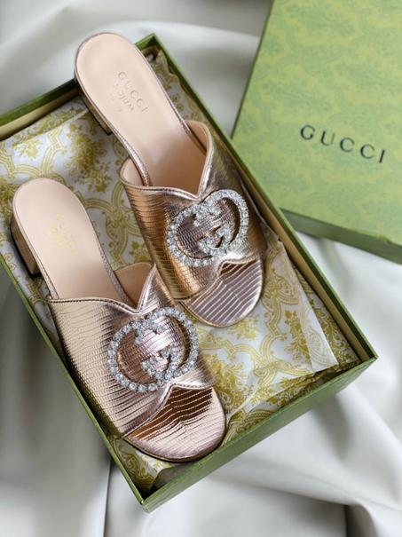 GUCCI  SLIPPER  SIZE  36......41