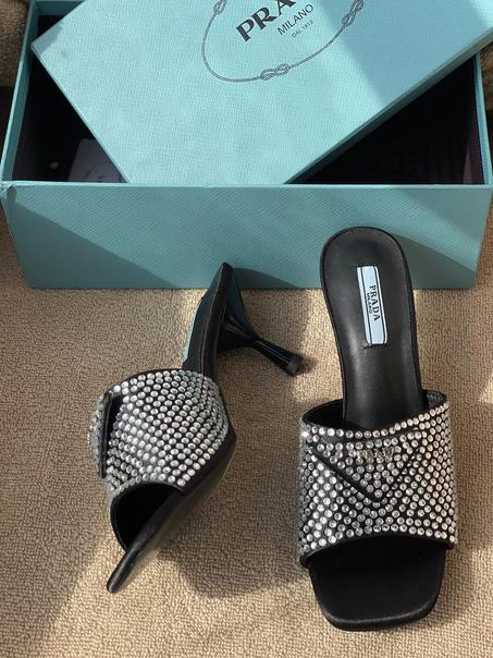 PRADA  SLIPPER  SIZE  36.......41
