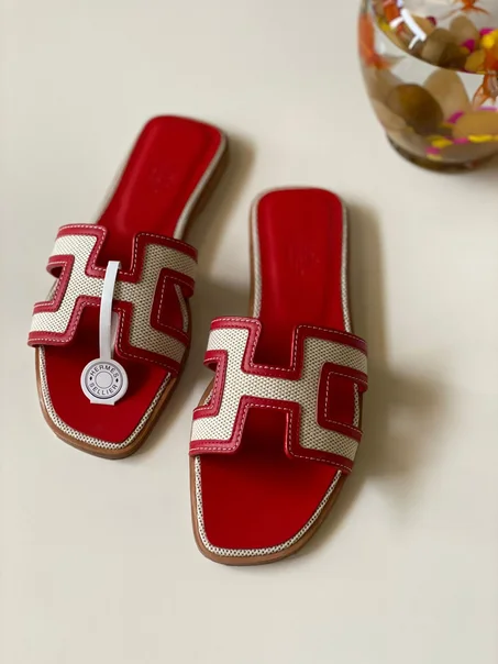 HERMES  SLIPPER   SIZE  36.....41