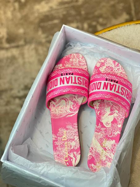 DIOR SLIPPER   SIZE 36.........41