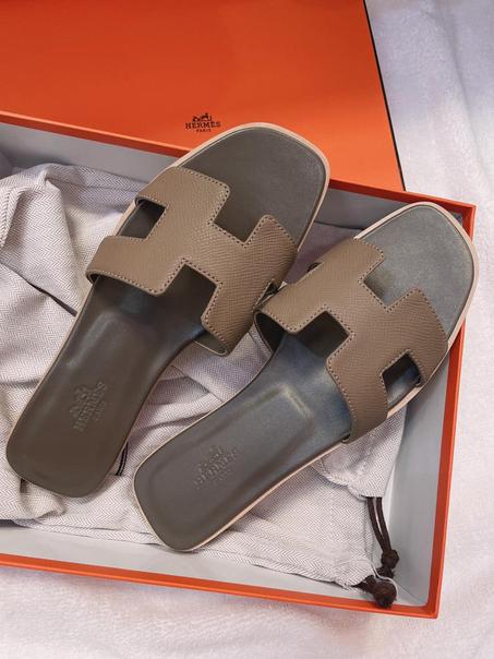 HERMES  SLIPPER   SIZE  36.....41