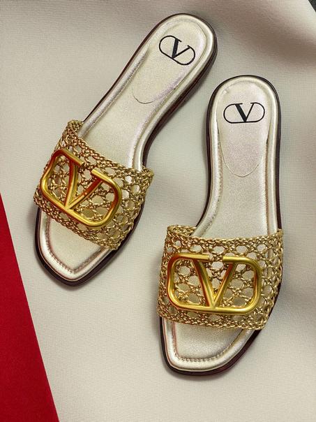 VALENTINO  SLIPPER  SIZE  36........41