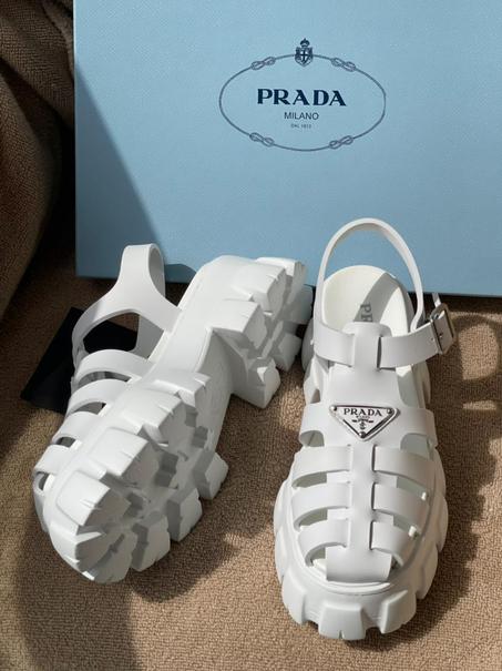 PRADA  SANDAL   SIZE  36.......41