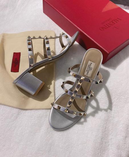 VALENTINO  SLIPPER  SIZE  36........41