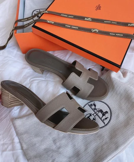 HERMES  SLIPPER   SIZE  36.....41