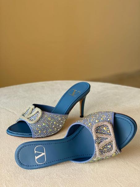 VALENTINO  SLIPPER  SIZE  36........41