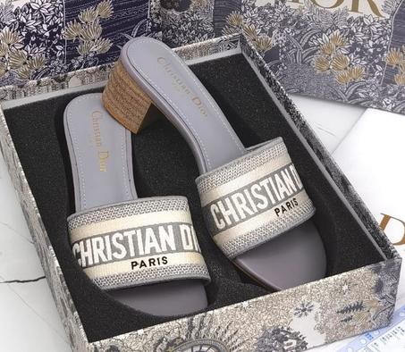 DIOR SLIPPER   SIZE 36.........41