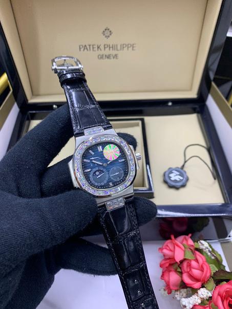 PATEK PHILIPPE Nautilus