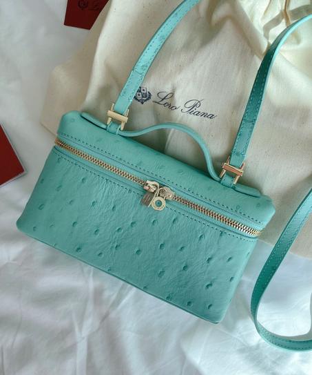 Extra Pocket Pouch L 19 Ostrich Leather