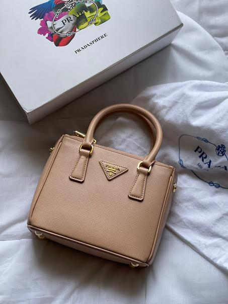 Prada Galleria Saffiano leather medium bag