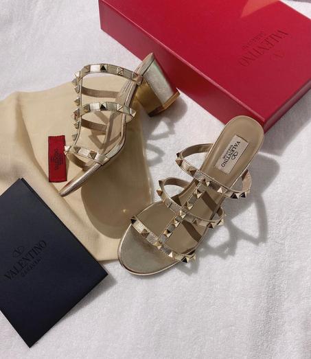 VALENTINO  SLIPPER  SIZE  36........41