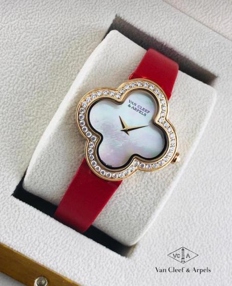 VAN CLEEF   Alhambra watch, small model