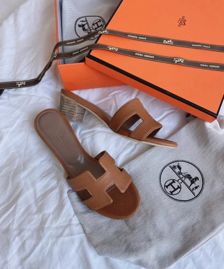 HERMES  SLIPPER   SIZE  36.....41