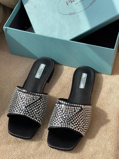 PRADA  SLIPPER  SIZE  36.......41