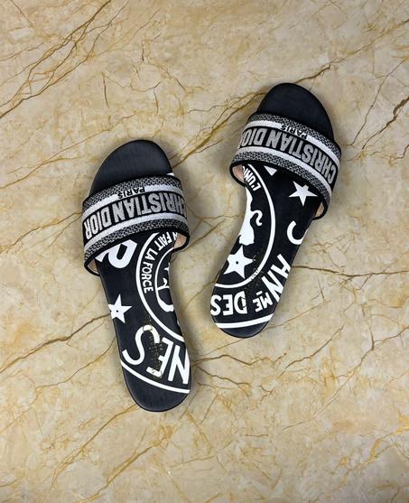 DIOR SLIPPER   SIZE 36.........41