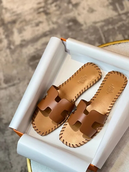 HERMES  SLIPPER   SIZE  36.....41