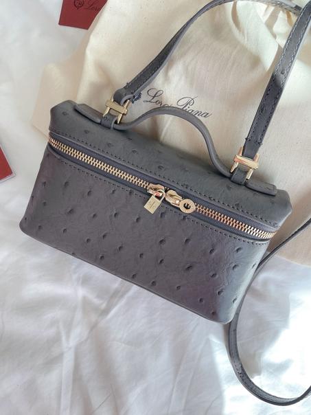 Extra Pocket Pouch L 19 Ostrich Leather