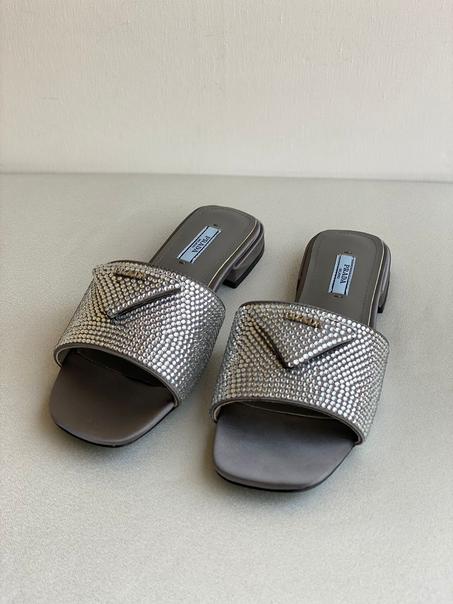 PRADA  SLIPPER  SIZE  36.......41