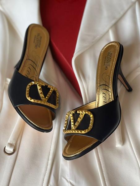 VALENTINO  SLIPPER  SIZE  36........41