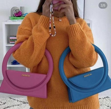 Le sac Rond Circle purse.