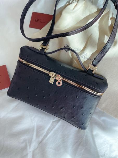 Extra Pocket Pouch L 19 Ostrich Leather